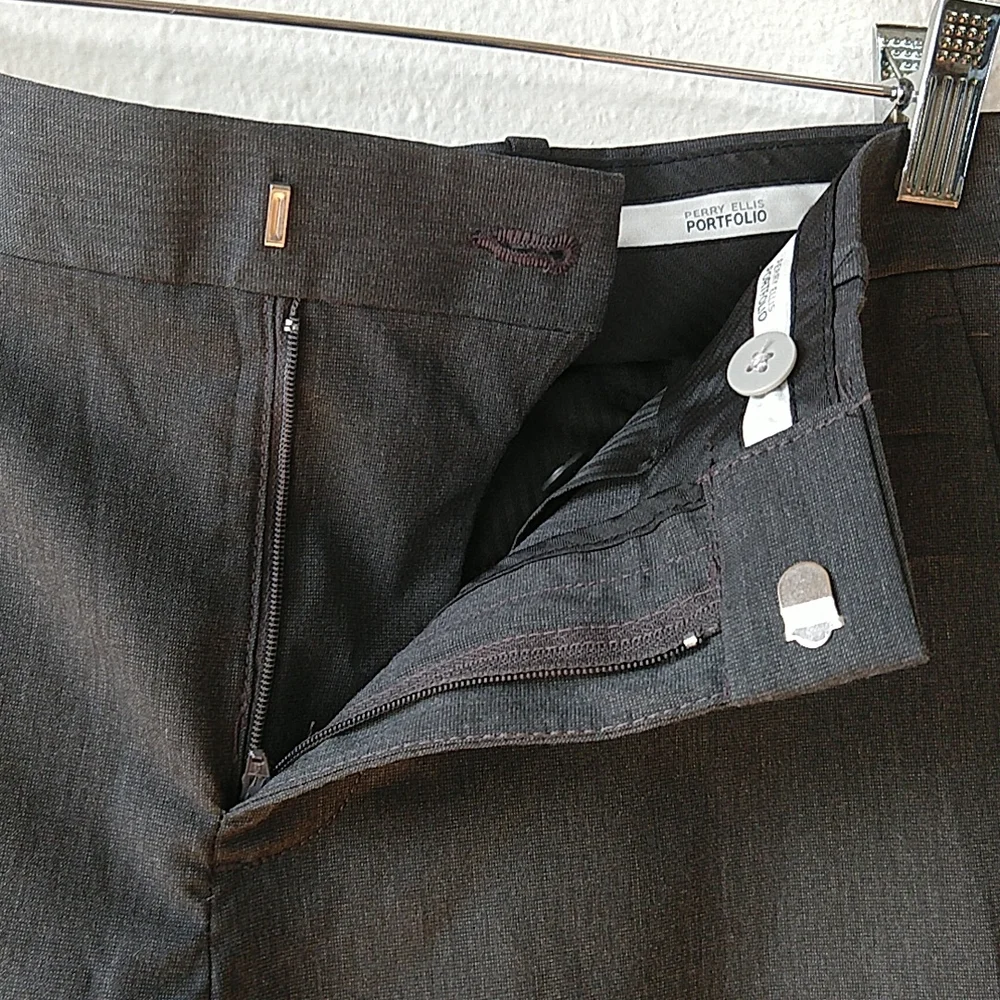 Dark Gray Slim Dress Pants Perry Ellis Portfolio 30 x 32 - Picture 4 of 8